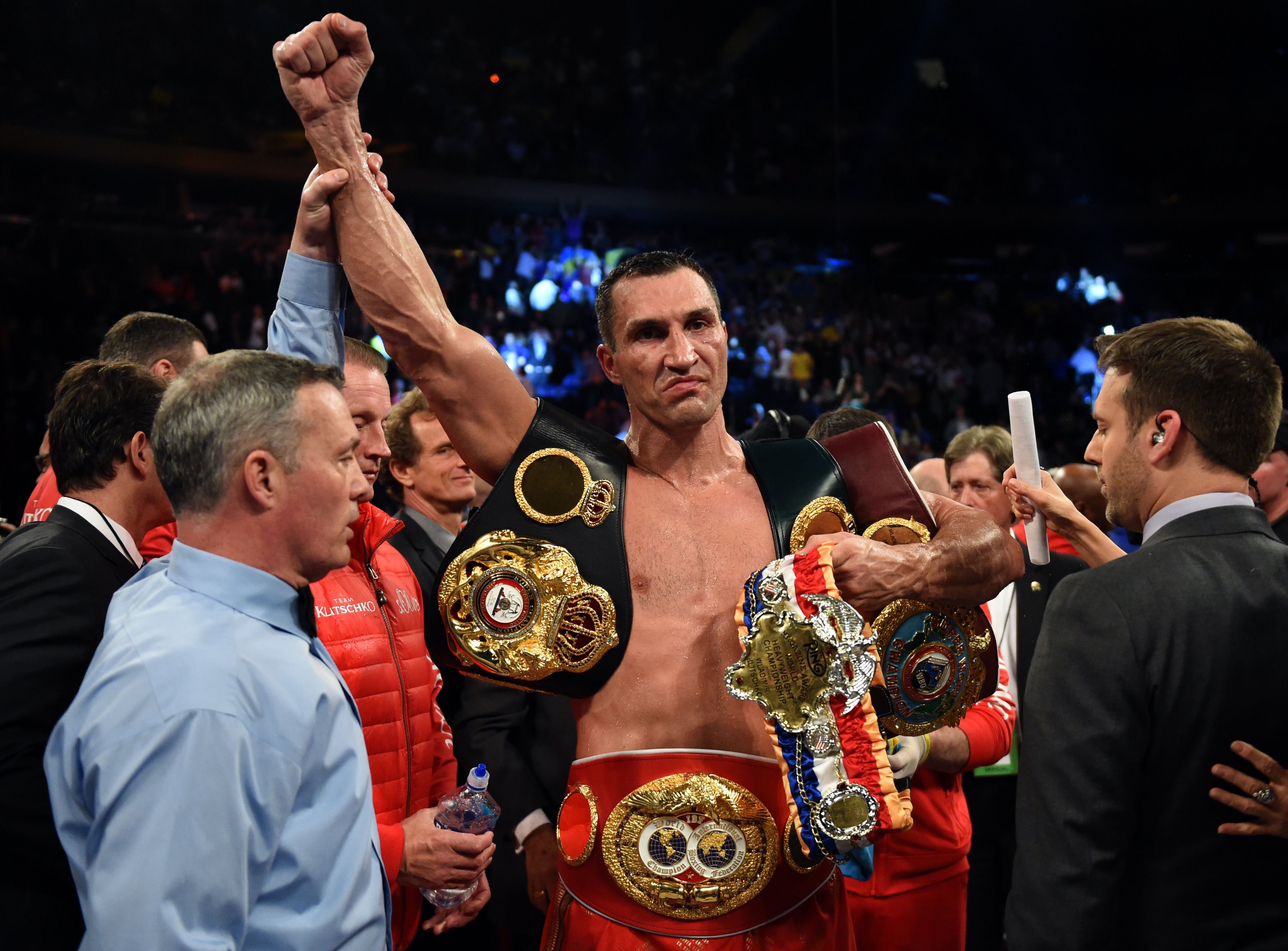 A que hora es la pelea entre Wladimir Klitschko Tyson Fury, quien gana Wladimir Klitschko vs Tyson Fury, que canal muestra a Wladimir Klitschko vs Tyson Fury