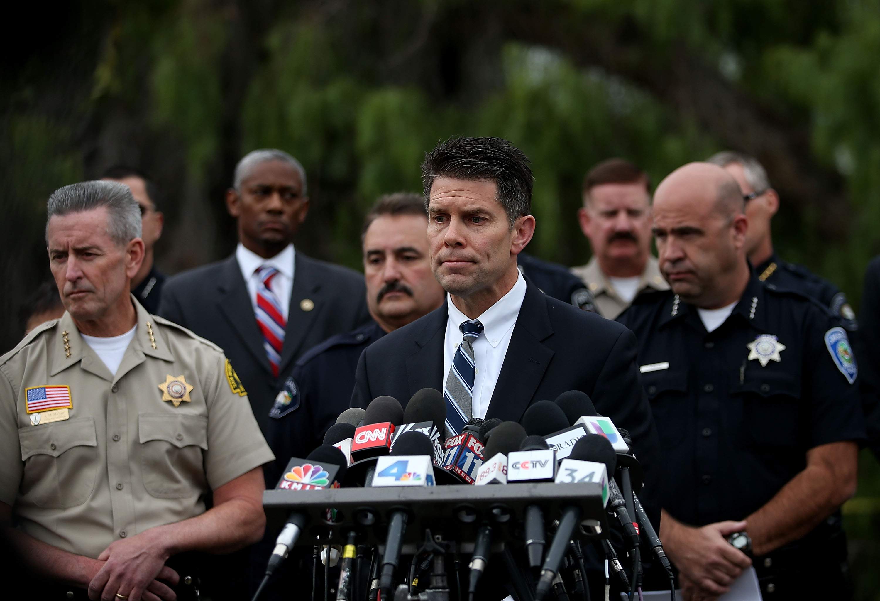 Subdirector de FBI David Bowdich habla durante una conferencia de prensa el 4 de diciembre, 2015, en San Bernardino, California. (Getty)