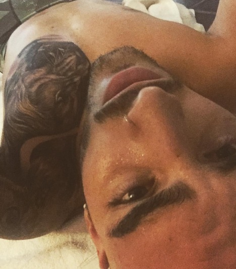 Noticias de Maluma, Maluma Sin Camisa, Maluma Sin ropa, Maluma Desnudo, Maluma Billboard