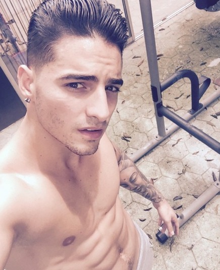 Noticias de Maluma, Maluma Sin Camisa, Maluma Sin ropa, Maluma Desnudo, Maluma Billboard