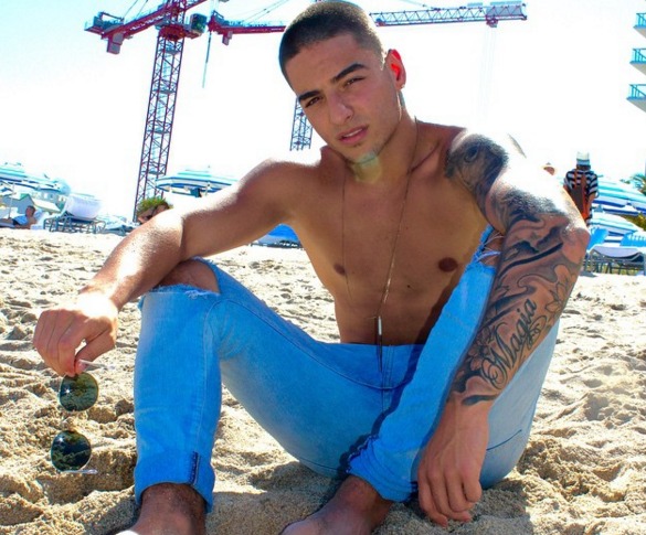 Noticias de Maluma, Maluma Sin Camisa, Maluma Sin ropa, Maluma Desnudo, Maluma Billboard