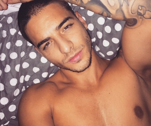 Noticias de Maluma, Maluma Sin Camisa, Maluma Sin ropa, Maluma Desnudo, Maluma Billboard
