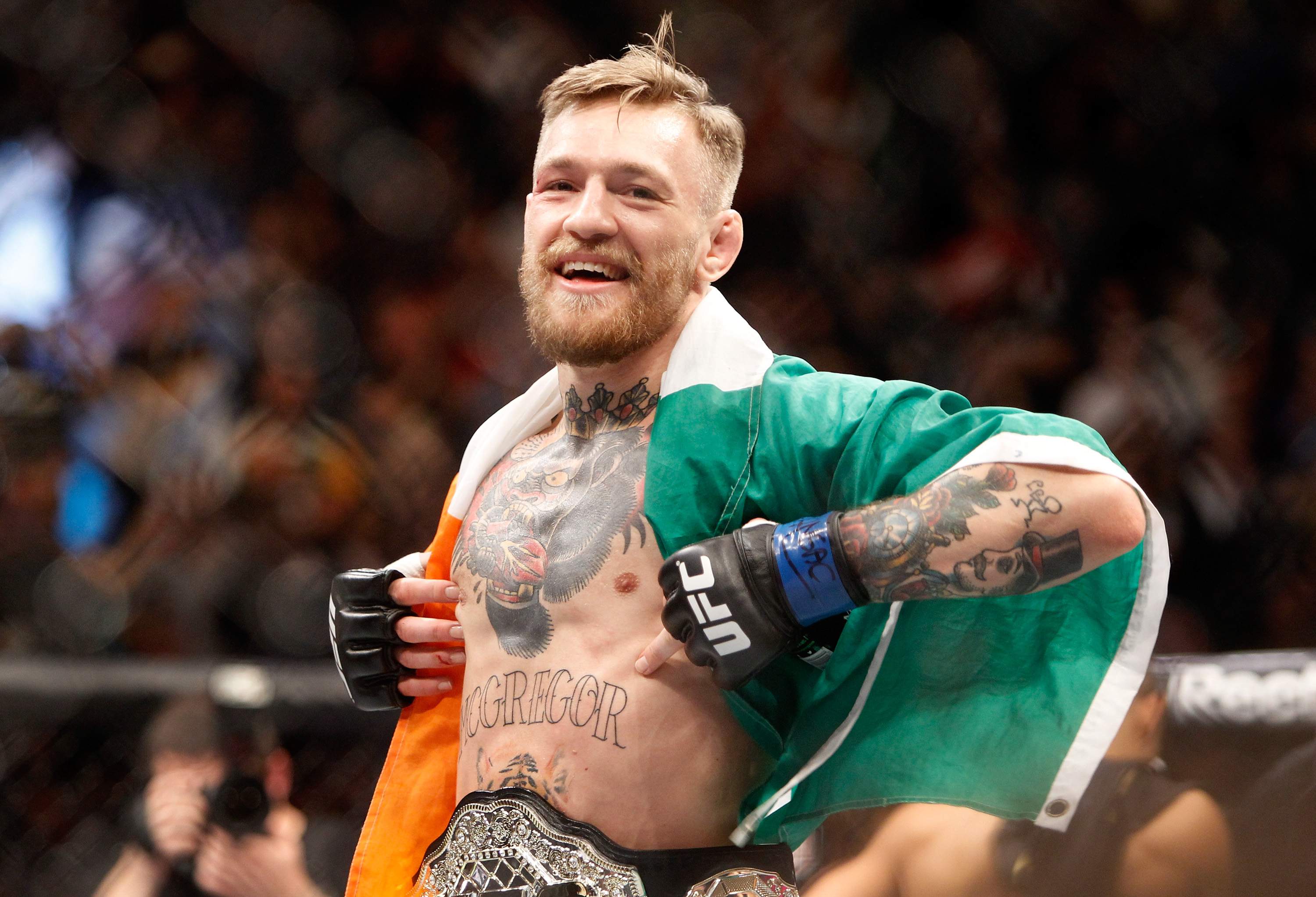 Conor McGregor irá por su segundo cinturón de UFC en marzo. (Getty)