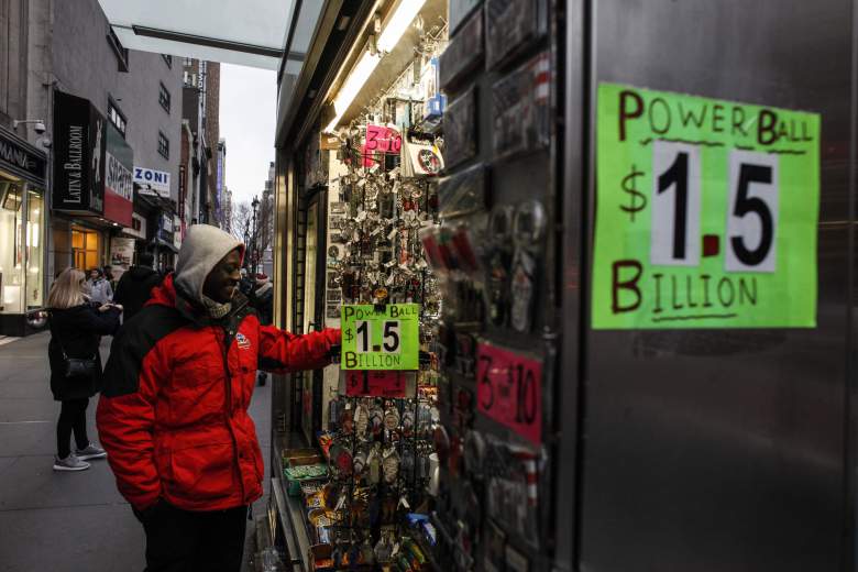 El sorteo histórico Powerball es esta noche a las 10:59 pm hora del este. (Getty)