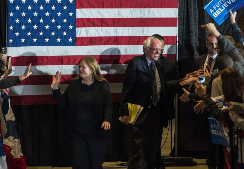 ernie Sanders y su esposa Jane O'Meara Sanders no tienen mucho dinero. (Getty) 