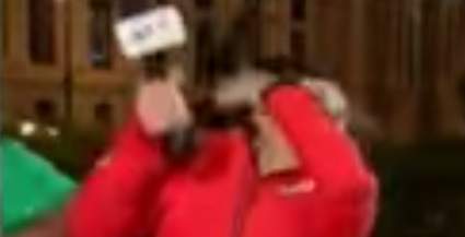 VER: Periodista de Telemundo Iris Delgado Atacada en el Aire