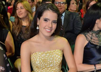 VER: Camila Fernández Muestra Su Trasero por Instagram [Vídeo]