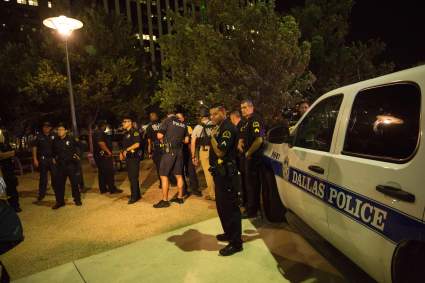 VER: Nuevo Vídeo de Tiroteo en Dallas que Dejo Policías Muertos