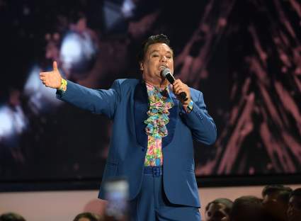 Juan Gabriel Fallece a los 66 Años: ¿De Qué Murió el Cantante?