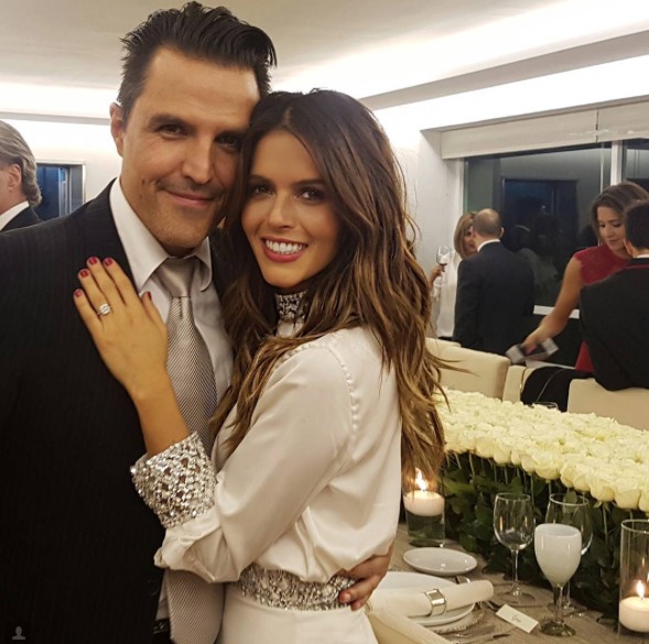 Billy Rovez le pidi&oacute; formalmente la mano de &Aacute;lvarez a sus padres. (Instagram)