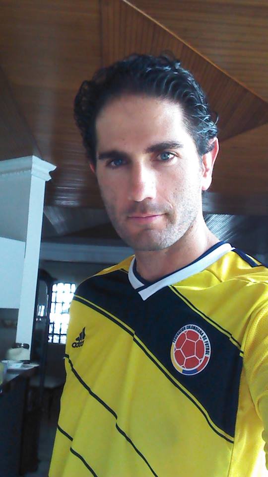 Anibal Navarro, Nada es lo que parece