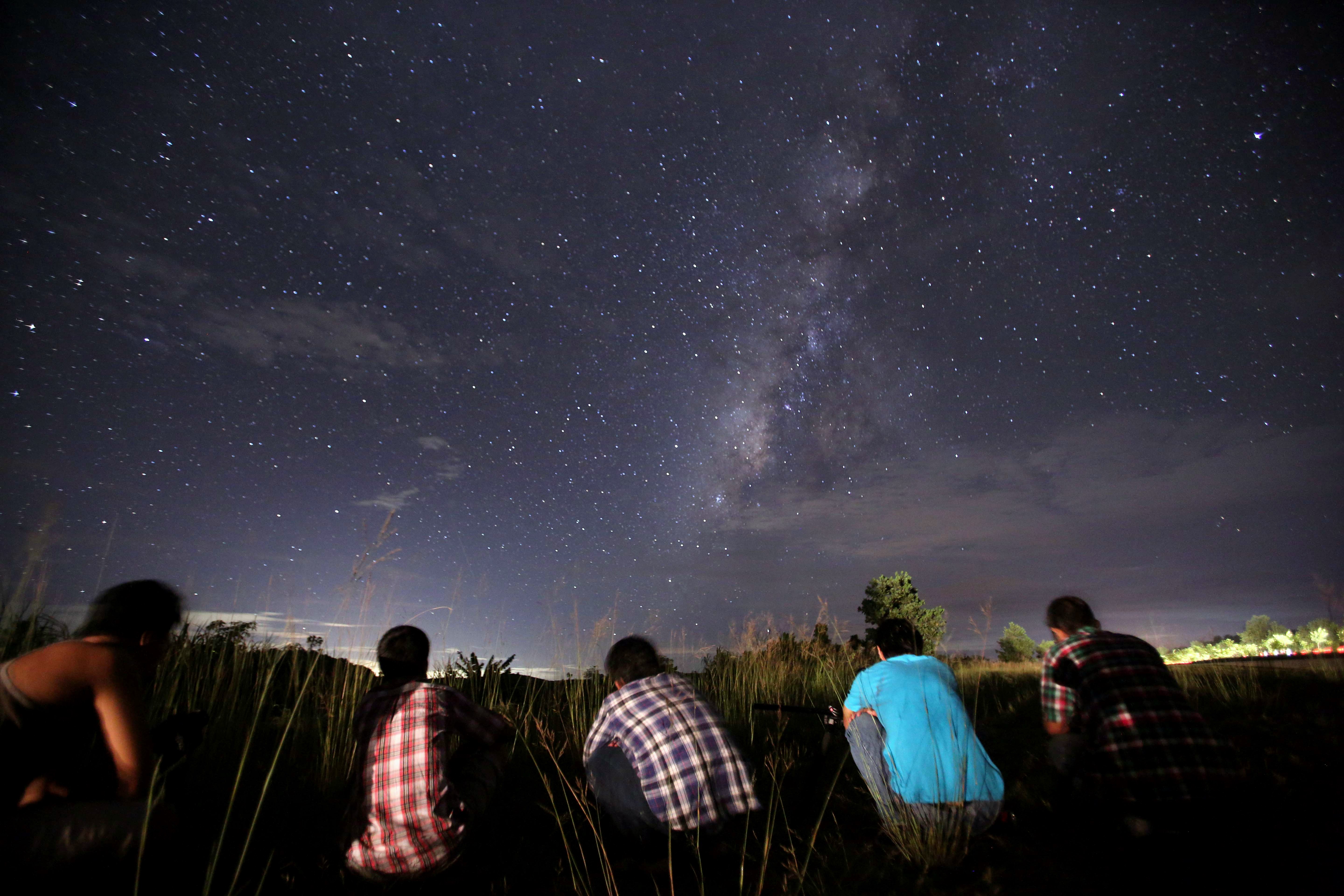 mejor hora para lluvia de meteoritos Leónidas los angleles, mejor hora para lluvia de meteoritos Leónidas san diego 