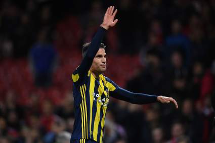 VER: La Lesión de Ojo Horrenda de Robin Van Persie en el Partido de Fenerbache