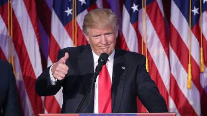 FOTO: Partidarios de Trump Celebraron la Victoria en Mebane, Carolina del Norte
