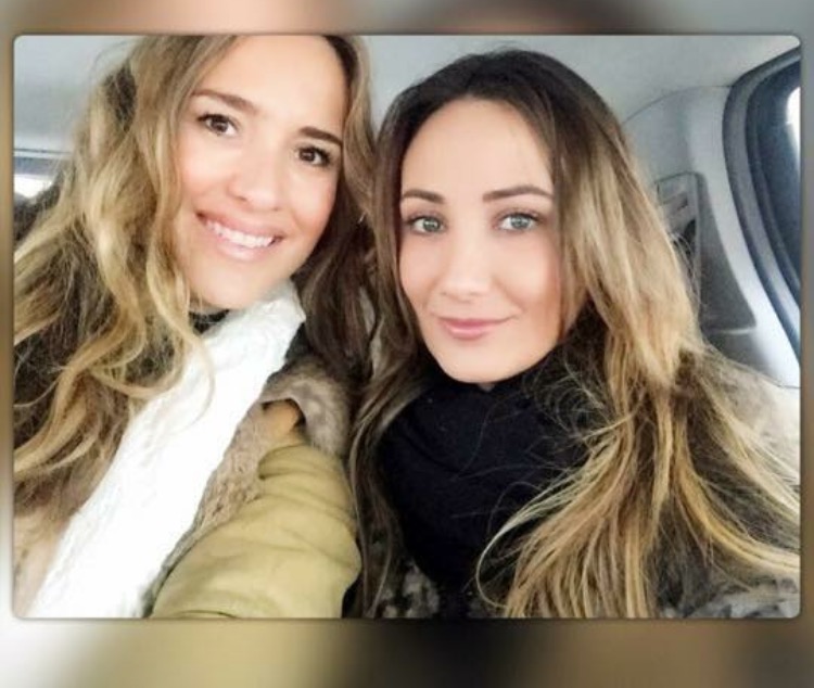 Ang&eacute;lica Castro y Karla Monroig (Facebook)