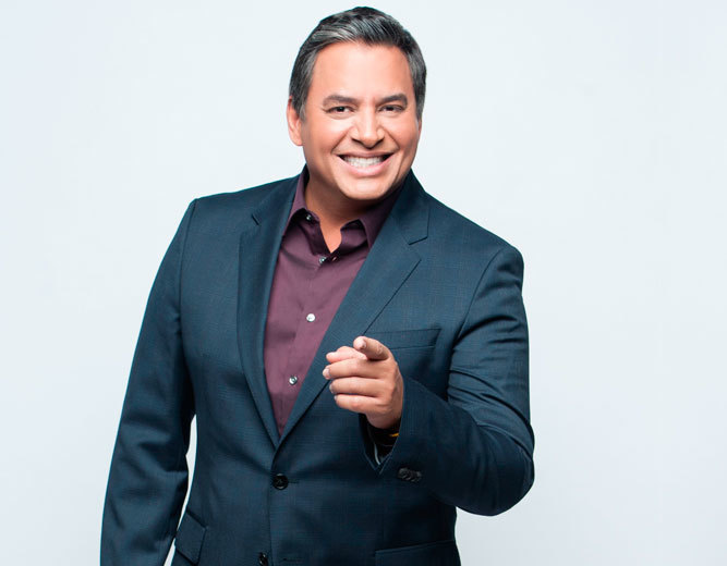 El animador venezolano Daniel Sarcos (Telemundo)