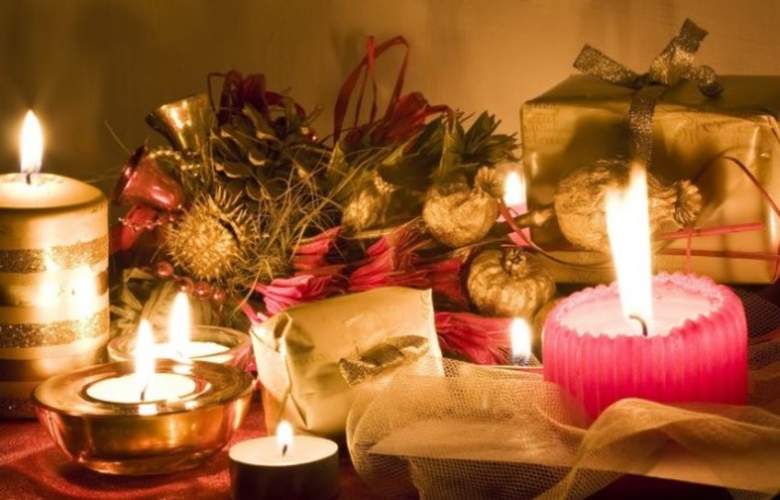 Velas para iluminar la fecha en la cual se festeja esta tradición. (Facebook)