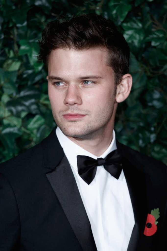 Jeremy Irvine en los premios The London Evening Standard Theatre Awards, 13 de noviembre de 2016. (Getty)