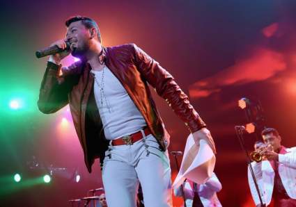 Roberto Tapia es denunciado por abuso sexual a una menor de edad