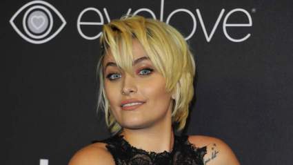 Paris Jackson, hija de Michael Jackson, dice que un extraño la asaltó sexualmente a los 14