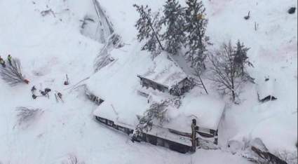 Avalancha sepulta hotel en Italia, hay más de 30 desaparecidos [VIDEO]