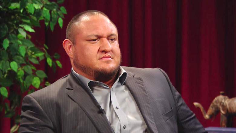 Samoa Joe atac&oacute; a Sami Zayn en "Monday Night Raw" la semana pasada. (WWE.com)