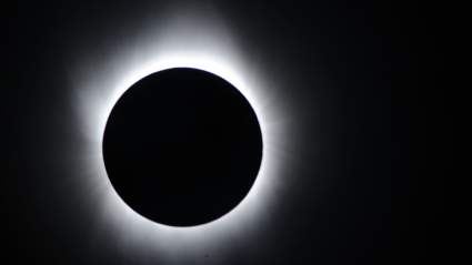 ¿A qué Hora es el Eclipse Solar de Febrero 26 en Chile?