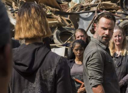 The Walking Dead Temporada 7 Capítulo 9 Spoilers: ¿Quién es el grupo al final del episodio?
