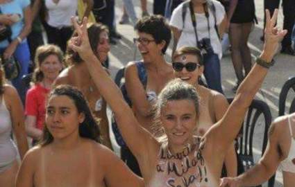 “Tetazo”en Argentina, cientos de mujeres ‘topless’: Las fotos que tienes que ver