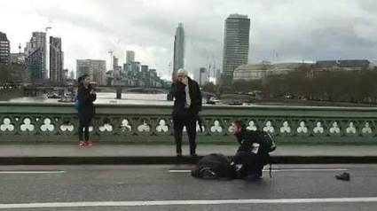 Ver: Imágenes de las víctimas en el puente de Westminster en Londres [Imágenes Fuertes]