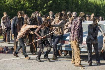 ‘The Walking Dead’, temporada 7: ¿Qué estaban comiendo los zombis en el capítulo 12?