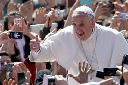 Trump y el Papa se Comunican por Twitter: 5 ‘Tweets’ Que Tienes que Ver
