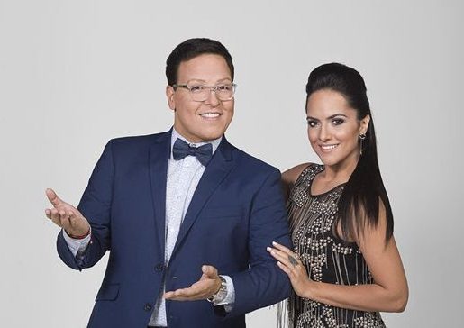 Con Ana Lorena Sánchez, Raúl condujo el programa "Gran Oportunidad" por la cadena Telemundo