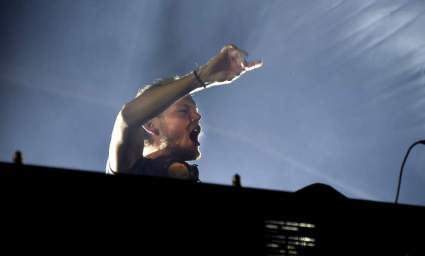 Avicii murió por suicidio, su familia sugiere