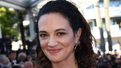 Asia Argento, novia de Anthony Bourdain: 5 datos que tienes que saber