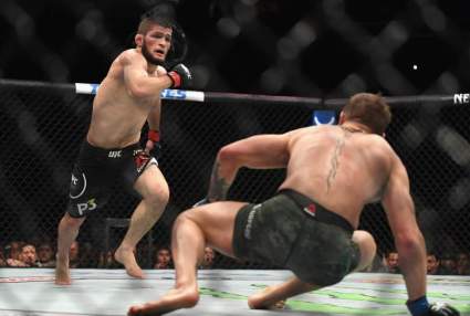 VER: Khabib se pelea con el entrenador de Conor McGregor Dillon Danis luego de la victoria de UFC 229