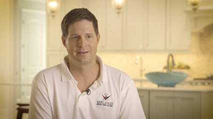 ¿Quién es Brian Kolfage recaudador de dinero para el Muro de Trump?