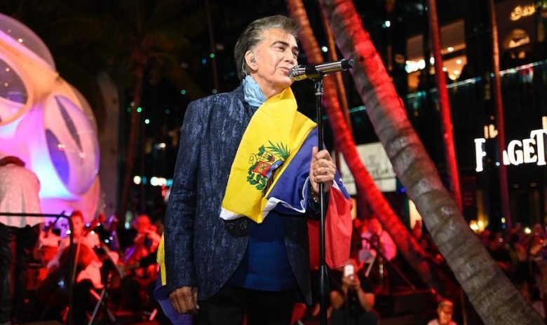 VER: Así canta "El Puma" José Luis Rodríguez en Miami tras su operación