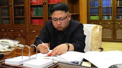 Kim Jong-Un hace su primera aparición pública en 20 días
