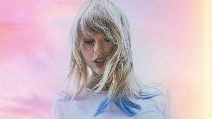 ¿Se casó en secreto la cantante Taylor Swift?
