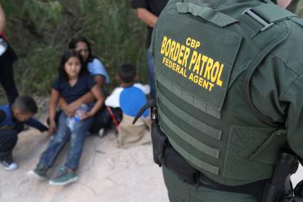 ¿Qué hacer si eres detenido en la frontera? Sí tienes derechos
