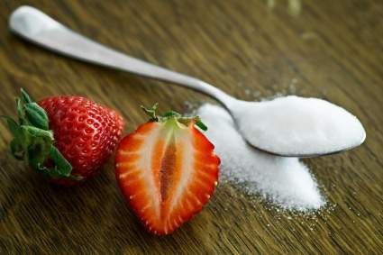 ¿Cuáles son los daños de comer dulces para la piel?