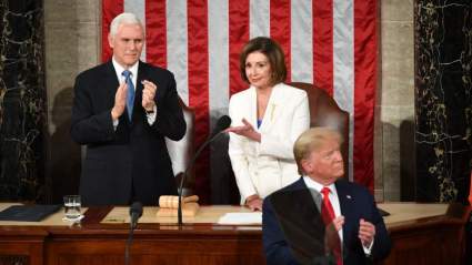 Trump no le da la mano a Pelosi antes del discurso del Estado de la Unión- VIDEO