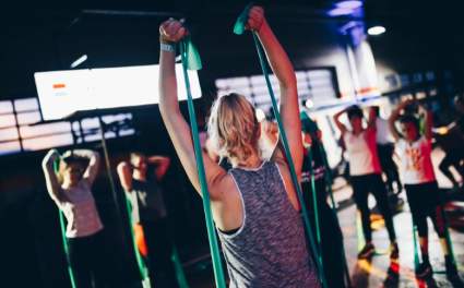 5 Rutinas con bandas de resistencia para tonificar el cuerpo