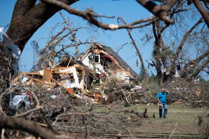 Violento tornado destruye Texas: ¿cuántas víctimas dejó?: Videos