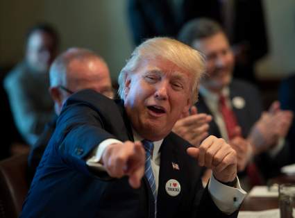 Trump se “autoproclama rey” de EE.UU.: ¿por qué hizo eso?