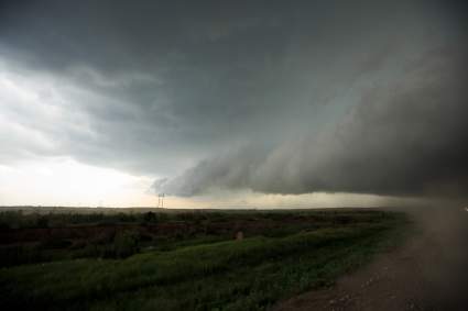 Última Hora: 2 tornados atacan ferozmente a Oklahoma: Videos