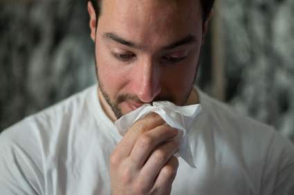 COVID-19: ¿Es el estornudo una señal de coronavirus?