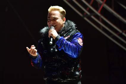 Cristian Castro enamora con foto de cuando era niño