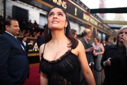 Salma Hayek denuncia violencia doméstica en la cuarentena: ¿cuál es su gran temor?